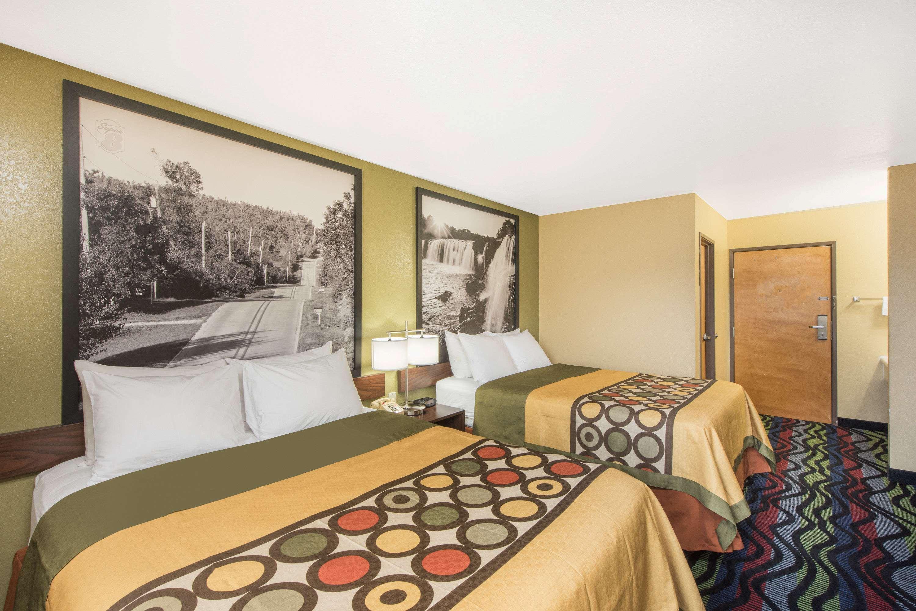 ซูเปอร์ 8 บาย วินด์แฮม ฟาร์มิงตัน Hotel ภายนอก รูปภาพ