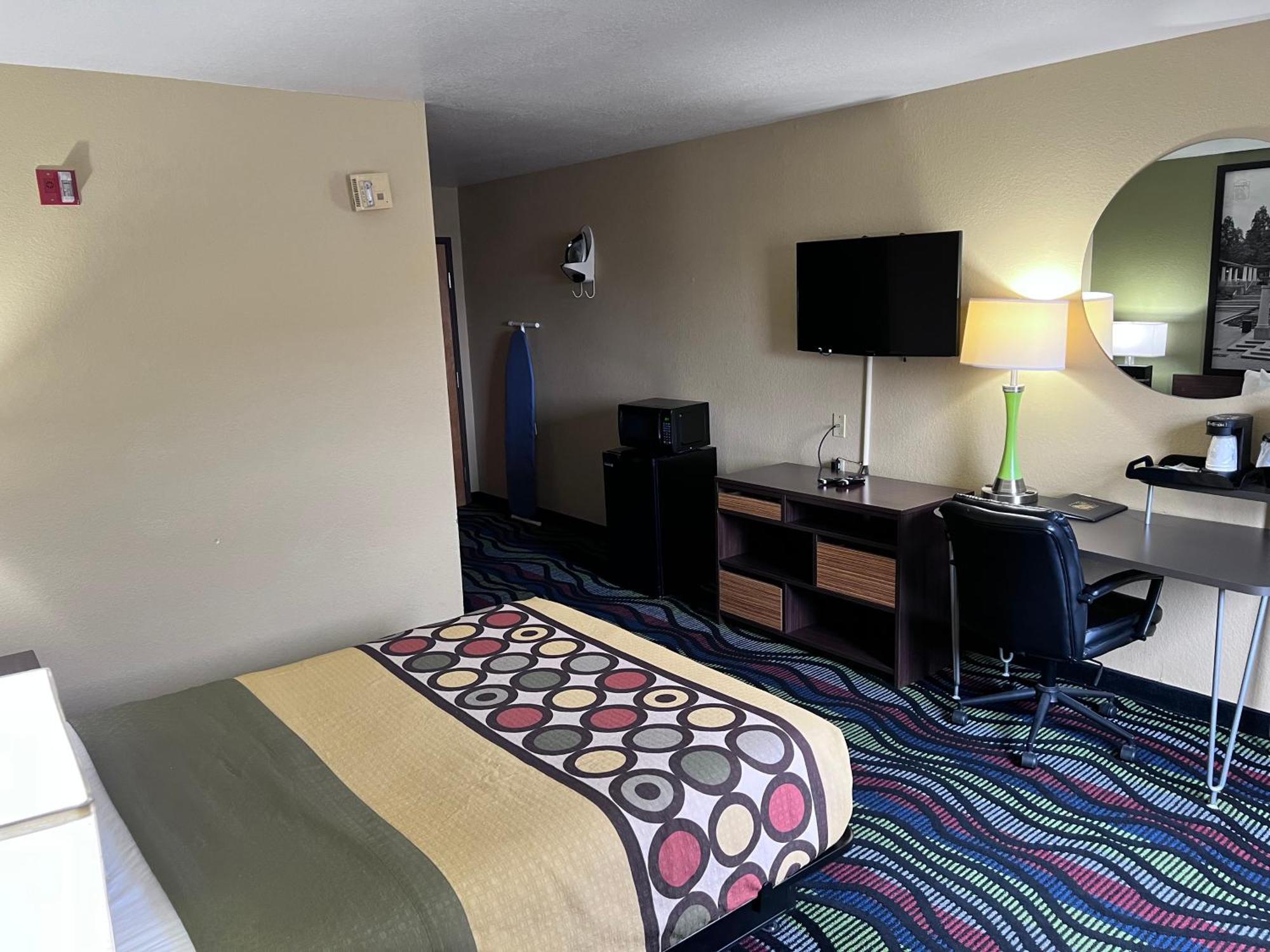 ซูเปอร์ 8 บาย วินด์แฮม ฟาร์มิงตัน Hotel ภายนอก รูปภาพ